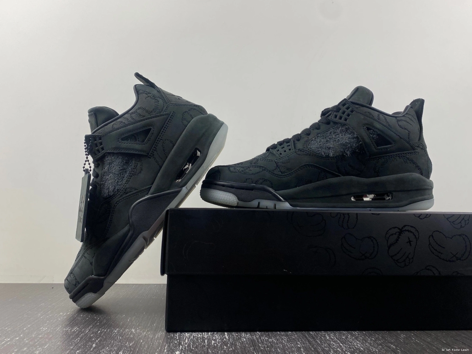 930155 'Black' Retro Air 001 KAWS 4 Jordan x - 0929